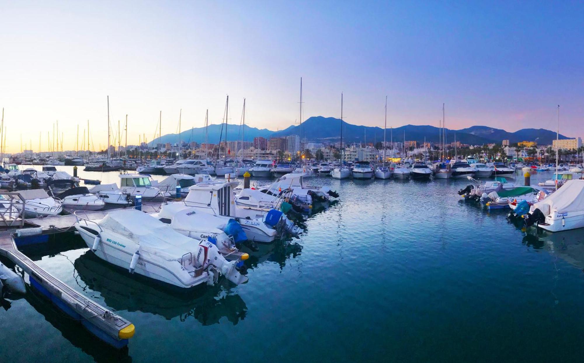 Benal Beach Suite Ii, Estudio Con Parque Acuatico Y Vistas Al Mar. Benalmadena Luaran gambar