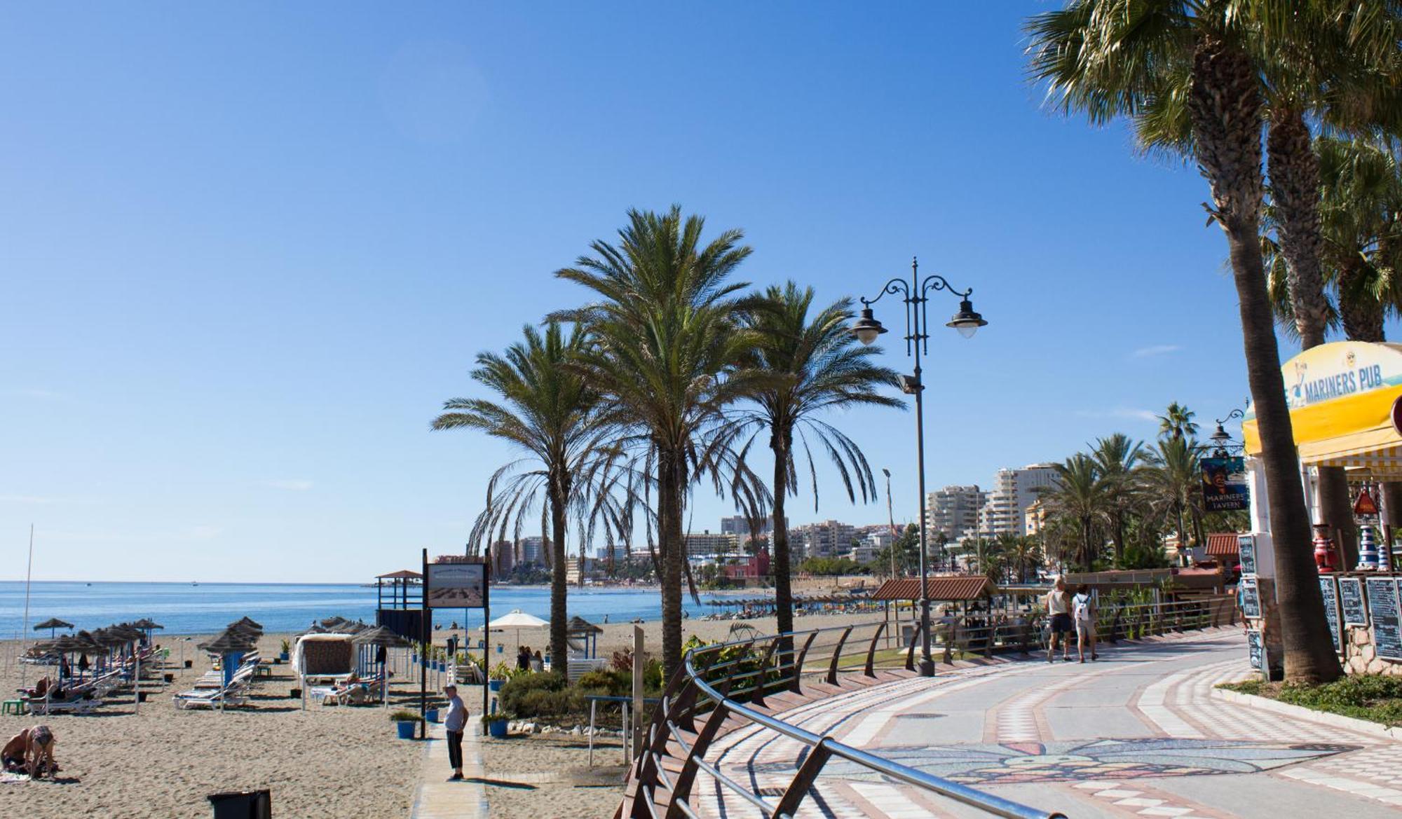Benal Beach Suite Ii, Estudio Con Parque Acuatico Y Vistas Al Mar. Benalmadena Luaran gambar